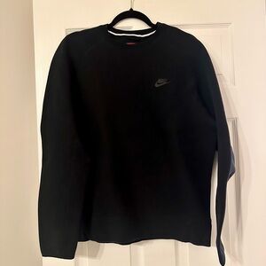 Nike Men’s Premium Tech Fleece Crewneck Sweatshirt – Black (Size L)